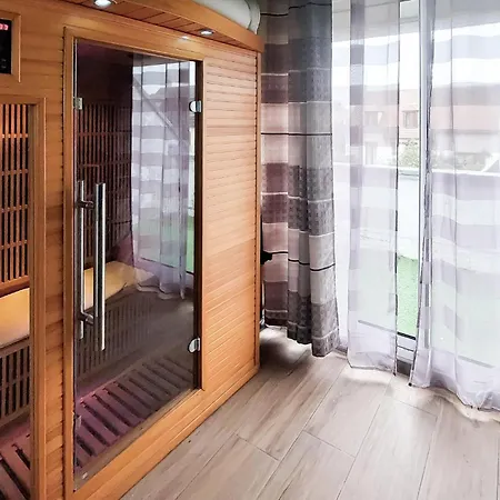 Stunning In With Sauna Compans